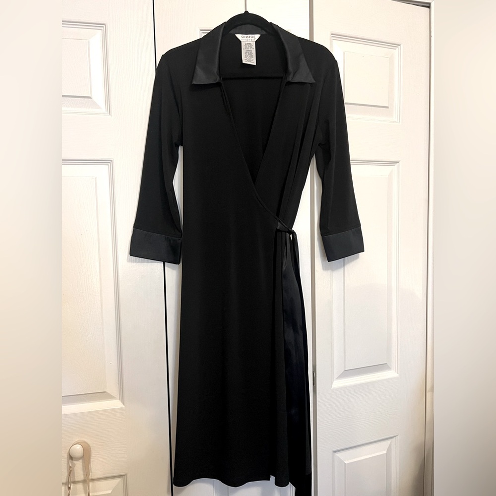 George Stretch Dress Size M Black Wrap Around Satin Trim 3/4 Sleeve V-Neck Tie